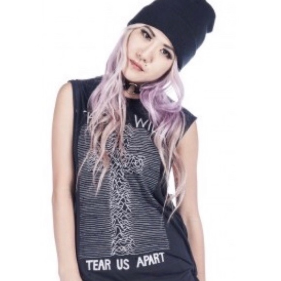 🌟RARE🌟 Unif LOVE WILL TEAR US APART Unisex - Picture 6 of 7